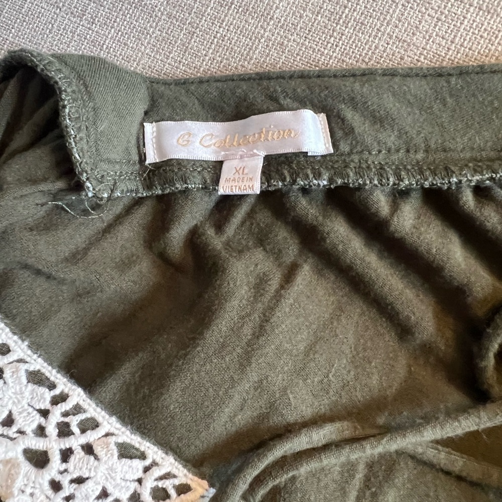 Olive Green Cold Shoulder Top with Lace Trim - Picture 3 of 4